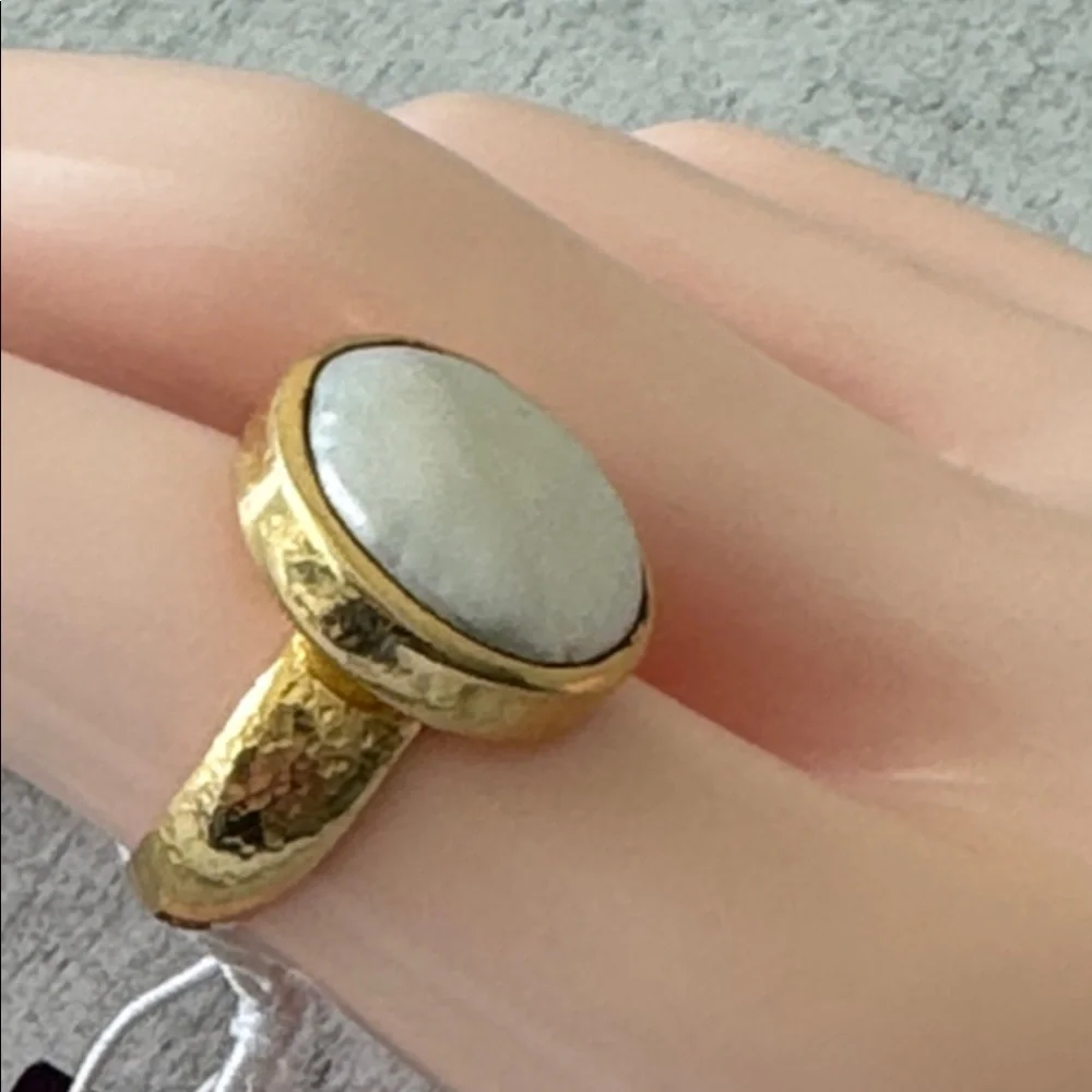 SHAANTI JEWELS Gold Plated 925 Sterling Silver Baroque Moth of Pearl Ring 7.5